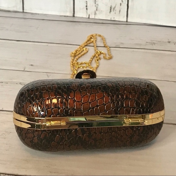 Fancy "Croc" Embellished Mini-Bag - Picture 5 of 9